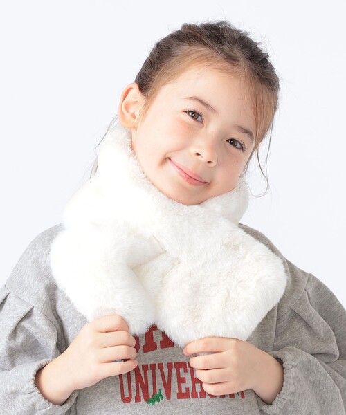 SHIPS(シップス)の「SHIPS KIDS:フェイクファー マフラー(マフラー・キッズ・オフホワイト/ピンク・ONE SIZE)」の3枚目の写真