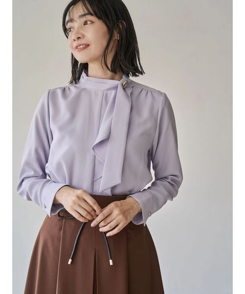 TONAL(トーナル)の「ハイネックアシメボウタイブラウス(シャツ/ブラウス・レディース・ネイビー/ライトブルー/オフホワイト・MEDIUM)」の2枚目の写真