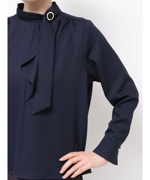 TONAL(トーナル)の「ハイネックアシメボウタイブラウス(シャツ/ブラウス・レディース・ネイビー/ライトブルー/オフホワイト・MEDIUM)」の17枚目の写真