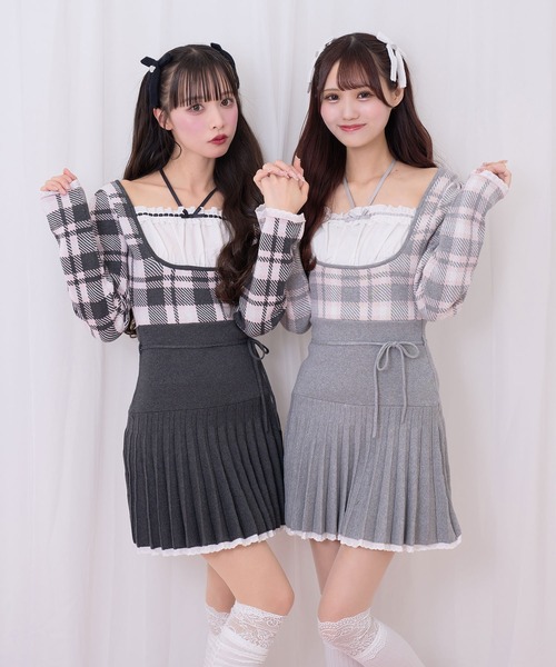 Honey Cinnamon（ハニーシナモン）の「チェックジャガードプリーツニットワンピース（ワンピース・レディース・グレー/チャコールグレー・FREE）」の3枚目の写真