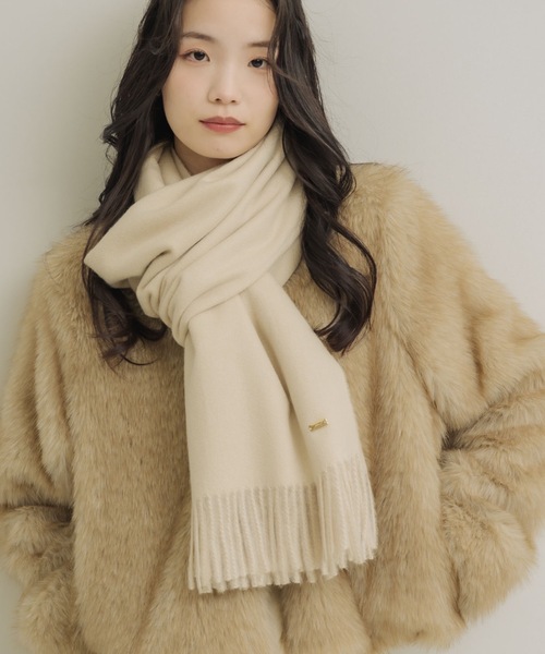 NEUNA（ヌナ）の「ノエルグランマフラー（マフラー・レディース・アイボリー/グレー/キャメル/チャコールグレー/グレイッシュベージュ/ホワイト・FREE）」の22枚目の写真