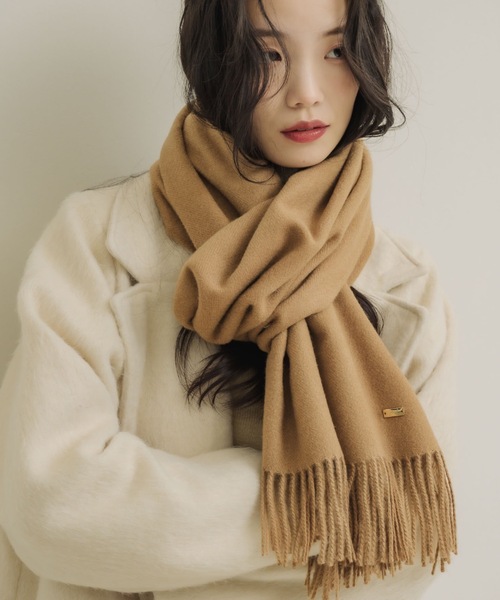 NEUNA（ヌナ）の「ノエルグランマフラー（マフラー・レディース・アイボリー/グレー/キャメル/チャコールグレー/グレイッシュベージュ/ホワイト・FREE）」の7枚目の写真