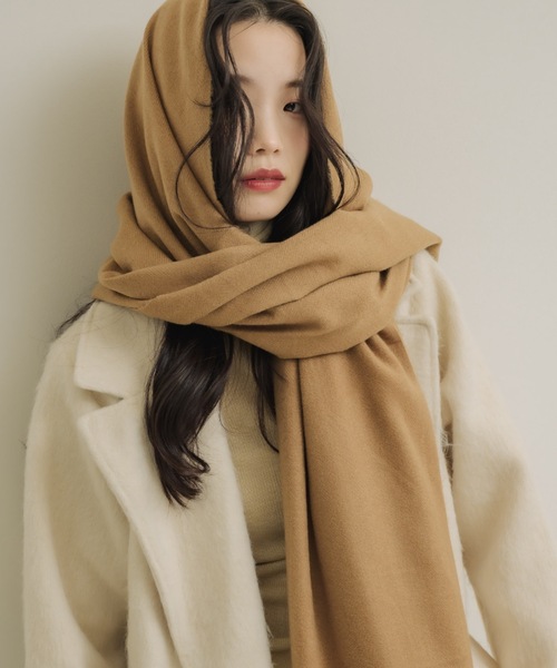 NEUNA（ヌナ）の「ノエルグランマフラー（マフラー・レディース・アイボリー/グレー/キャメル/チャコールグレー/グレイッシュベージュ/ホワイト・FREE）」の12枚目の写真