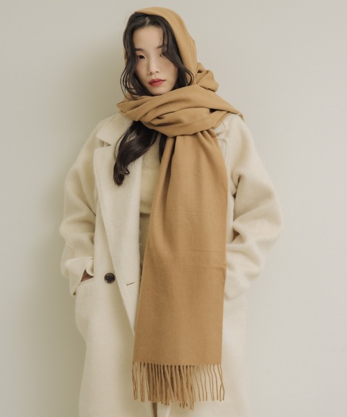 NEUNA（ヌナ）の「ノエルグランマフラー（マフラー・レディース・アイボリー/グレー/キャメル/チャコールグレー/グレイッシュベージュ/ホワイト・FREE）」の17枚目の写真