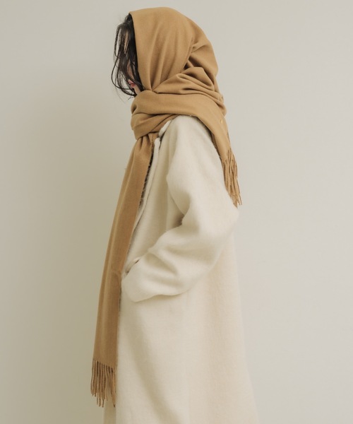 NEUNA（ヌナ）の「ノエルグランマフラー（マフラー・レディース・アイボリー/グレー/キャメル/チャコールグレー/グレイッシュベージュ/ホワイト・FREE）」の20枚目の写真