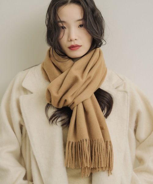NEUNA（ヌナ）の「ノエルグランマフラー（マフラー・レディース・アイボリー/グレー/キャメル/チャコールグレー/グレイッシュベージュ/ホワイト・FREE）」の9枚目の写真