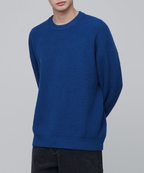 MUSINSA STANDARD(ムシンサスタンダード)の「オーバーサイズリブドクルーネックニット【ブルー】(ニット/セーター・メンズ・その他・LARGE/X-LARGE/XX-LARGE/SMALL/MEDIUM)」の3枚目の写真