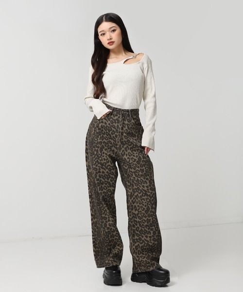 ANAP（アナップ）の「レオパード ストレート デニム パンツ（デニムパンツ・レディース・ブラウン・S/M）」の3枚目の写真