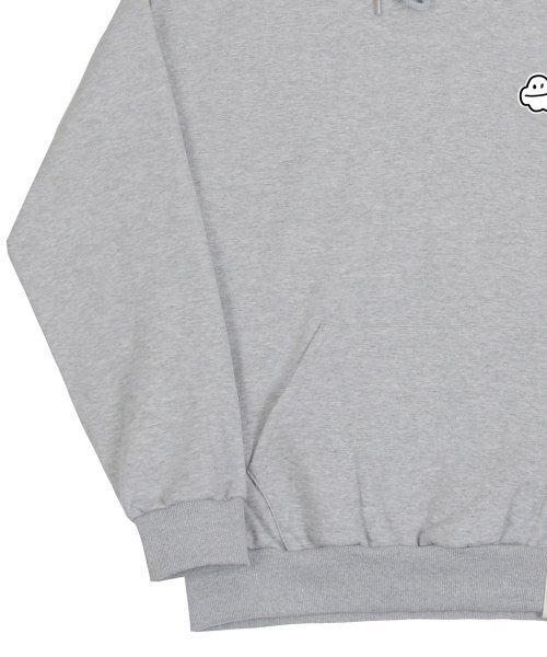 GRAVER（グレーバー）の「[ユニセックス]スモールクラウドスマイルフードパーカー_グレー（パーカー・レディース・グレー・MEDIUM/LARGE/SMALL）」の5枚目の写真