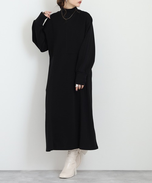 EGLANTINE(エグランティーヌ)の「EGLANTINE ダンボールモックネックワンピース(ワンピース・レディース・ライトベージュ/ブラック/チャコールグレー・38)」の5枚目の写真