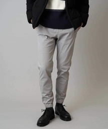 a.v.v（アーヴェヴェ）の「【イージーケア/毛玉になりにくい】スーパーストレッチジョガーパンツ【洗濯機で洗える】（その他パンツ）」