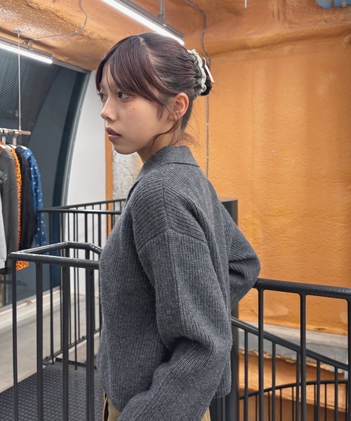 Knuth Marf(クヌースマーフ)の「EX.cashmere slit neck loose short knit(ニット/セーター・レディース・ライトグレー/ブラック/ダークグレー・FREE)」の11枚目の写真