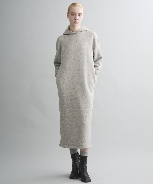 three dots(スリードッツ)の「シルキーテリー フーデッドドレス(ドレス・レディース・ブラック/オフホワイト/杢グレー・MEDIUM/SMALL)」の3枚目の写真