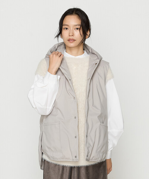 Gabardine K.T(ギャバジンケーティー)の「〔 +サイズ 〕 ダウン ジレ(ダウンベスト・レディース・ライトグレー・15号)」の5枚目の写真