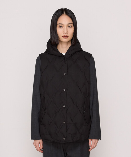 Gabardine K.T(ギャバジンケーティー)の「〔 +サイズ 〕 ダウン ジレ(ダウンベスト・レディース・ライトグレー・15号)」の19枚目の写真