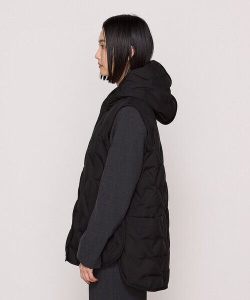 Gabardine K.T(ギャバジンケーティー)の「〔 +サイズ 〕 ダウン ジレ(ダウンベスト・レディース・ライトグレー・15号)」の20枚目の写真