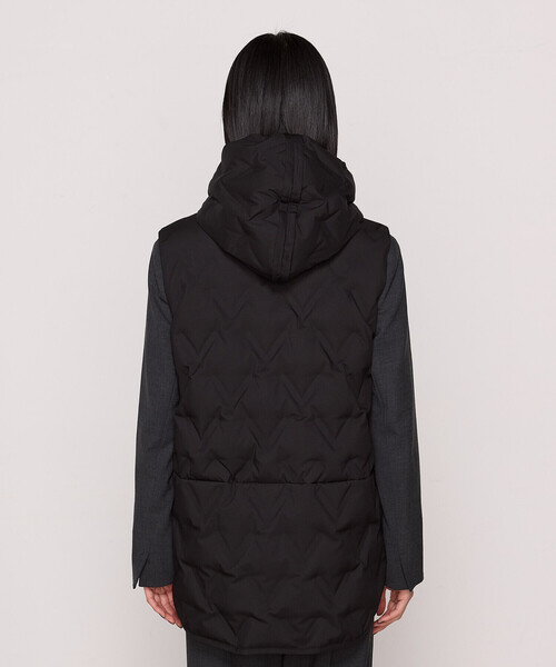 Gabardine K.T(ギャバジンケーティー)の「〔 +サイズ 〕 ダウン ジレ(ダウンベスト・レディース・ライトグレー・15号)」の21枚目の写真