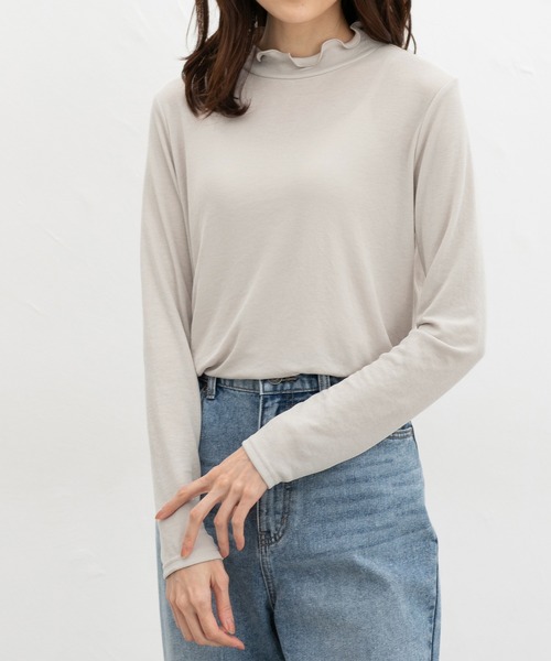 Honeys(ハニーズ)の「メローハイネックTシャツ(Tシャツ/カットソー・レディース・ブラック/オフホワイト/ベージュ・LL/L/M/S)」の3枚目の写真