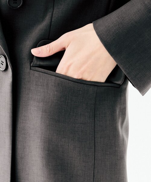 UNTITLED（アンタイトル）の「【接触冷感/UVカット/洗える】エアリー ダブルブレストジャケット（テーラードジャケット・レディース・ネイビー/チャコールグレー/ナチュラル・03/02/01/00/50/48/46/44/42/04）」の9枚目の写真