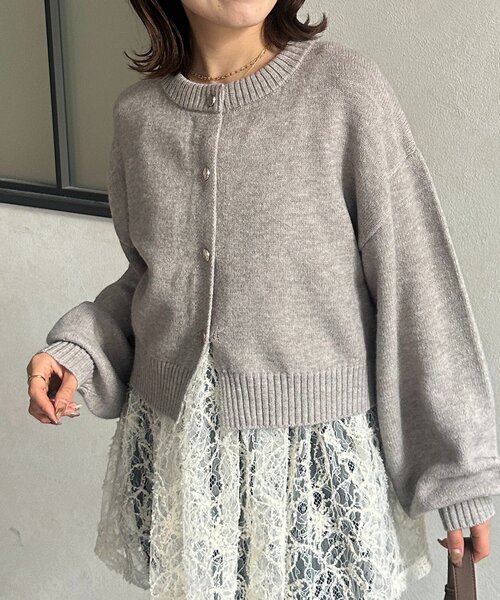 Thevon（ゼボン）の「ニュアンスボタンショートカーディガン（カーディガン/ボレロ・レディース・ネイビー/イエロー/ライトグレー・FREE）」の7枚目の写真