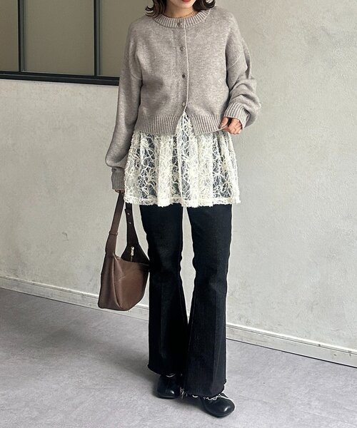 Thevon（ゼボン）の「ニュアンスボタンショートカーディガン（カーディガン/ボレロ・レディース・ネイビー/イエロー/ライトグレー・FREE）」の13枚目の写真