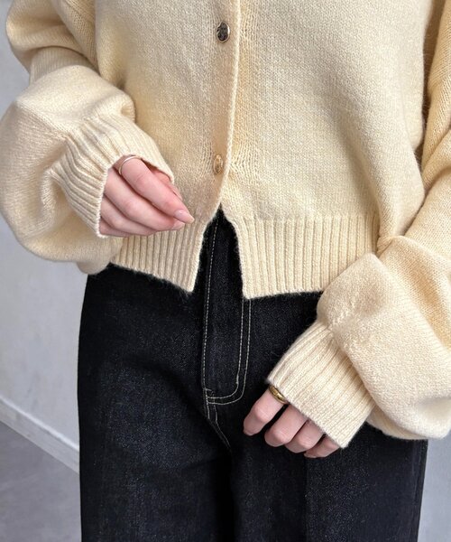 Thevon（ゼボン）の「ニュアンスボタンショートカーディガン（カーディガン/ボレロ・レディース・ネイビー/イエロー/ライトグレー・FREE）」の4枚目の写真