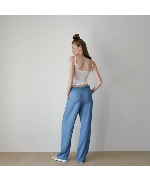 REVOIRSIS(ルヴォアシス)の「tencel denim pants light blue(デニムパンツ・レディース・その他・XS size/S size)」の2枚目の写真