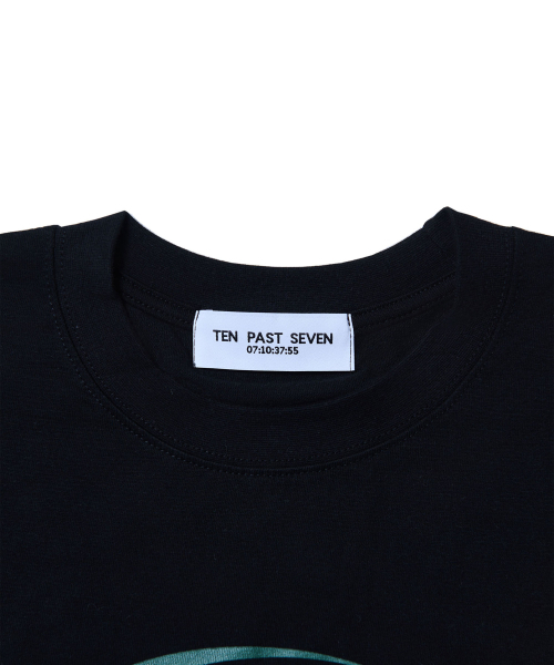 TEN PAST SEVEN(テン ファスト セブン)の「ロゴプリントTシャツ - ブラック(Tシャツ/カットソー・メンズ・その他・SMALL/MEDIUM/LARGE)」の3枚目の写真