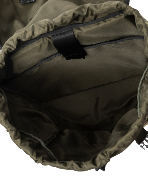 KANEITEI(カネイテイ)の「NOMAD TWO-TOUCH DRAWSTRING BACKPACK (BLACK)(バックパック/リュック・レディース・ブラック・FREE)」の5枚目の写真
