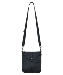 YOUNEEDGARMENTS（ユーニーズガーメンツ）の「ナイロンリップストップペリーバッグ（ブラック）（メッセンジャーバッグ）」