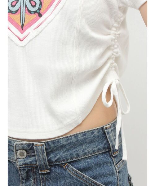 jouetie（ジュエティ）の「【アニメ『ジョジョの奇妙な冒険 ストーンオーシャン』×jouetie】フィットTシャツ（Tシャツ/カットソー・レディース・ブルー/オフホワイト/ブラック・MEDIUM）」の11枚目の写真