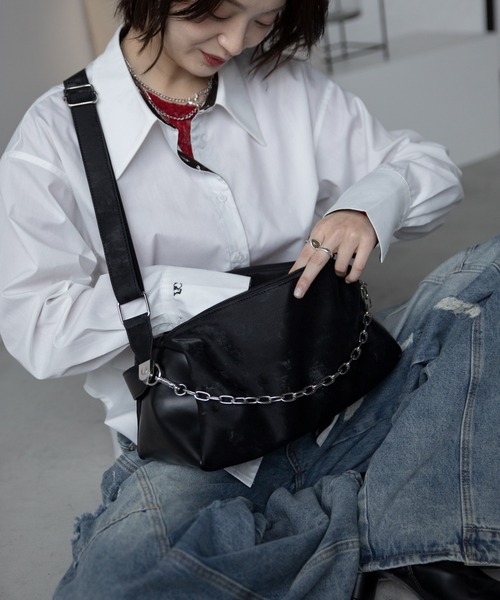 VACANCY（ヴァカンシー）の「ルナシェード3wayベルト付きバッグ/キャリーリンク（ショルダーバッグ・レディース・レッド/ネイビー/ブラック・FREE）」の5枚目の写真