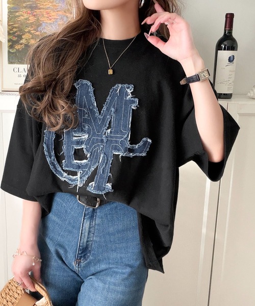 mily bilet(ミウィビレット)の「【mily bilet】いつものカジュアルに、遊びをひとさじ。デニムフリンジワッペン使いコットン100%オーバーサイズTシャツ(半袖)(Tシャツ/カットソー・レディース・チャコール/ホワイト/ブラック・LARGE/MEDIUM/SMALL/X-LARGE)」の8枚目の写真