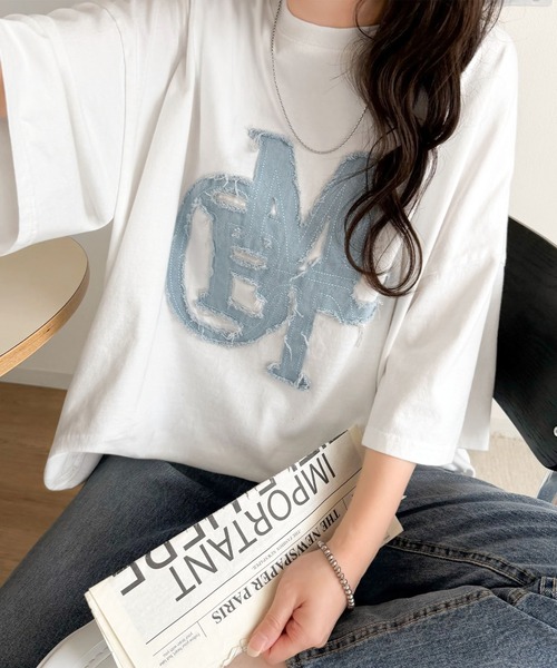 mily bilet(ミウィビレット)の「【mily bilet】いつものカジュアルに、遊びをひとさじ。デニムフリンジワッペン使いコットン100%オーバーサイズTシャツ(半袖)(Tシャツ/カットソー・レディース・チャコール/ホワイト/ブラック・LARGE/MEDIUM/SMALL/X-LARGE)」の21枚目の写真