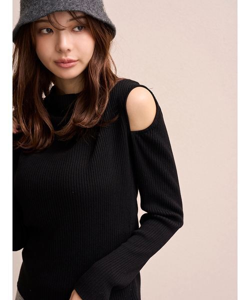 SNIDEL（スナイデル）の「コールドショルダールーズリブプルオーバー（ニット/セーター・レディース・アイボリー/ブラック/レッド・F）」の6枚目の写真