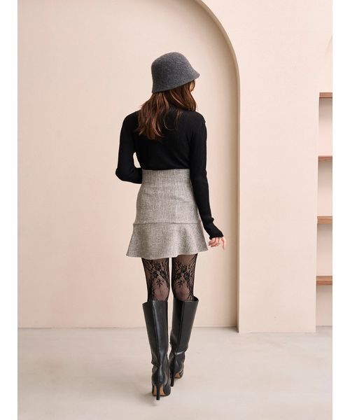 SNIDEL（スナイデル）の「コールドショルダールーズリブプルオーバー（ニット/セーター・レディース・アイボリー/ブラック/レッド・F）」の9枚目の写真