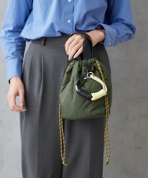 BIRTHDAY BAR(バースデイバー)の「ナイロンキルト2WAY巾着バッグ ミニポーチ付き(ショルダーバッグ・レディース・グリーン/ブルー/ブラック/アイボリー・0)」の16枚目の写真