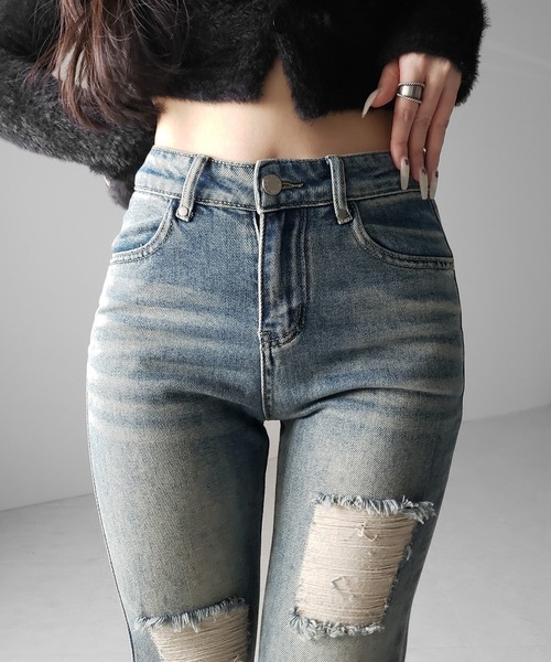 me+em select(ミームセレクト)の「【 2color /3size 】クラッシュダメージヴィンテージフレアデニム / crush damage vintage flare denim(デニムパンツ・レディース・ブラック/ブルー・SMALL/MEDIUM/LARGE)」の8枚目の写真