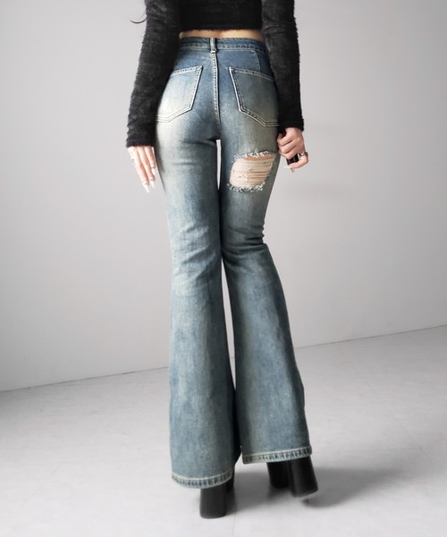 me+em select(ミームセレクト)の「【 2color /3size 】クラッシュダメージヴィンテージフレアデニム / crush damage vintage flare denim(デニムパンツ・レディース・ブラック/ブルー・SMALL/MEDIUM/LARGE)」の7枚目の写真