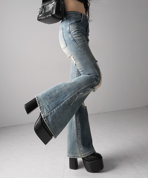me+em select(ミームセレクト)の「【 2color /3size 】クラッシュダメージヴィンテージフレアデニム / crush damage vintage flare denim(デニムパンツ・レディース・ブラック/ブルー・SMALL/MEDIUM/LARGE)」の14枚目の写真