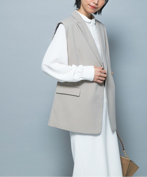 URBAN RESEARCH ROSSO WOMEN(アーバンリサーチ ロッソ)の「防シワシャンブレーツイルダブルジレ(ベスト・レディース・ベージュ系その他/ブラック・FREE)」の1枚目の写真