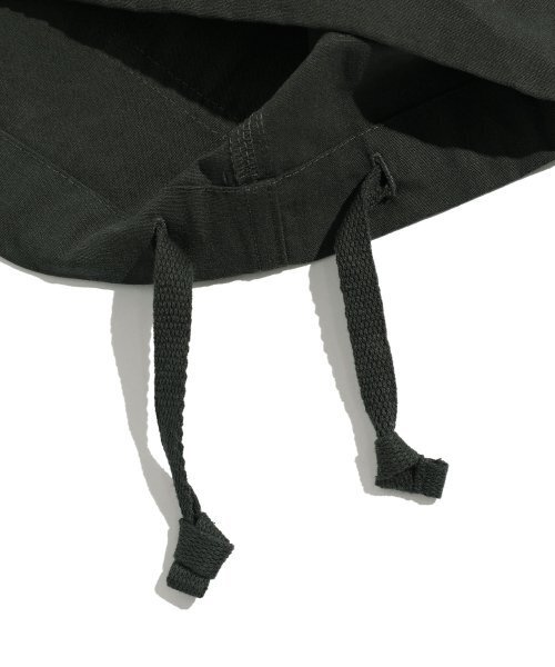 NICE GHOST CLUB(ナイスゴーストクラブ)の「FFATS PARACHUTE CARGO SHORTS_CHARCOAL(NG2EMUPA61A)(その他パンツ・レディース・その他・M/L)」の6枚目の写真