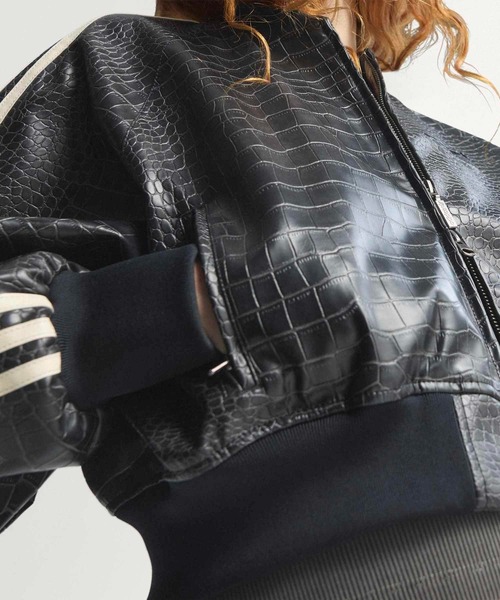 adidas（アディダス）の「プレザー ジャケット / アディダスオリジナルス adidas Originals（ブルゾン・レディース・ブラック/レッド・MEDIUM/SMALL/X-SMALL/XX-LARGE/LARGE/X-LARGE）」の7枚目の写真