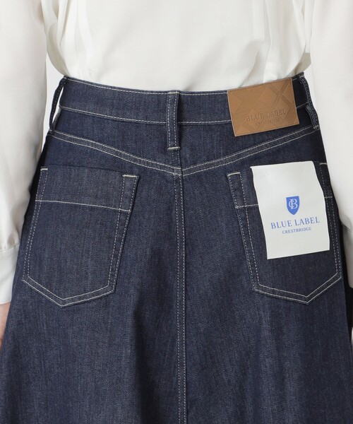 BLUE LABEL CRESTBRIDGE（ブルーレーベルクレストブリッジ）の「【BLUE LABEL DENIM】フレアスカート（スカート・レディース・ブルー系その他4/ネイビー・38/36）」の16枚目の写真