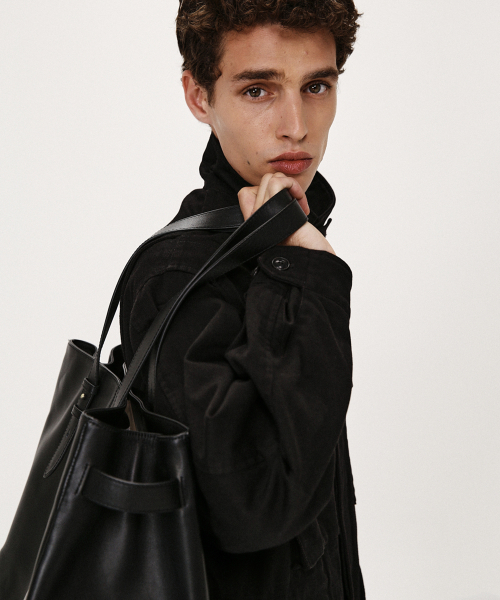 SHIRTER（シャーター）の「MONTANA LEATHER TOTE BAG (BLACK)（トートバッグ・メンズ・その他・ONE SIZE）」の18枚目の写真