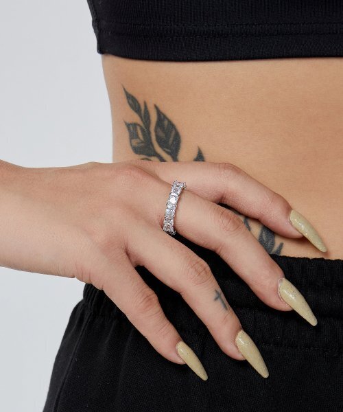 RAINDROP JEWELRY（レインドロップジュエリー）の「レインドロッププリンセスエタニティリング（リング・レディース・その他・11号/13号/17号/19号/15号）」の3枚目の写真