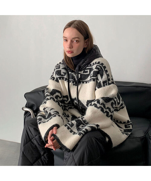 VASCARA(バスカラ)の「Knit Duffle Hooded Cardigan (2colors)(カーディガン/ボレロ・レディース・ブラック/アイボリー・FREE)」の2枚目の写真