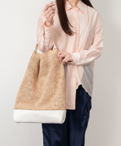 CHRISTIAN VILLA(クリスチャンヴィラ)の「【CHRISTIAN VILLA】レザーハンドルメッシュトートバッグ(Q66318)(トートバッグ・レディース・ブラック系その他/ホワイト系その他・ALL)」の1枚目の写真