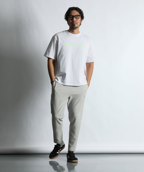 The DUFFER of ST.GEORGE(ザダファーオブセントジョージ)の「〔BLACK LABEL〕90s LOGO PRINT TEE:CVC天竺 速乾 90sロゴ プリントTEE(Tシャツ/カットソー・メンズ・ブルー/ブラック/ライトグレー/ホワイト・SMALL/MEDIUM/LARGE/X-LARGE)」の16枚目の写真