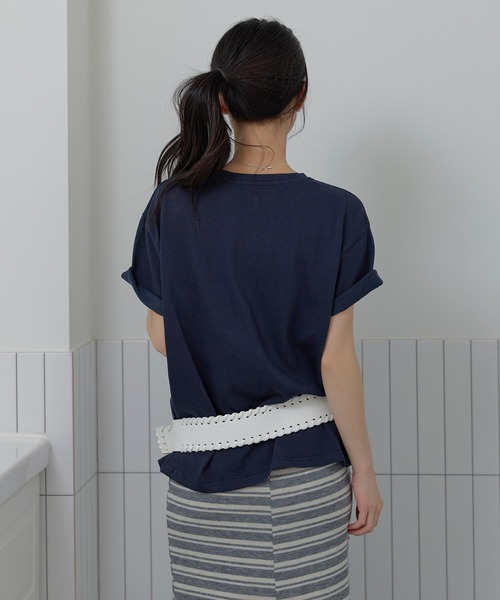 UNE MANSION(ユヌマンション)の「ポイントバイカラー刺繍オーバーサイズ半袖Tシャツカットソー(Tシャツ/カットソー・レディース・ネイビー/ピンク/グレー・FREE)」の16枚目の写真
